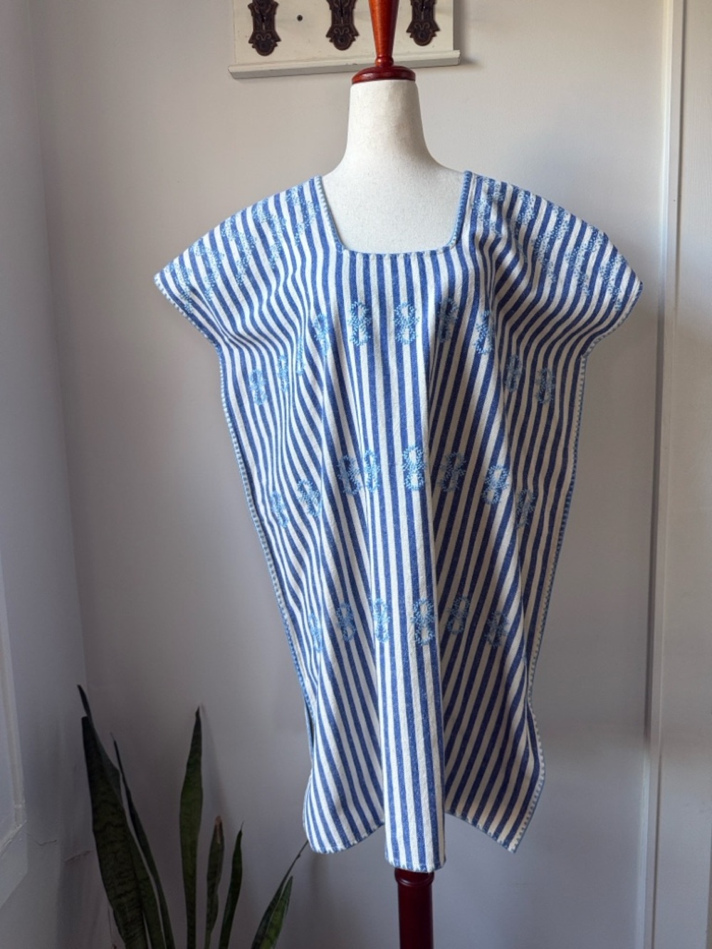 Tuckernuck Blue Striped Embroidered  Dress Resortwear Vacation Cotton Coverup - Picture 2 of 9
